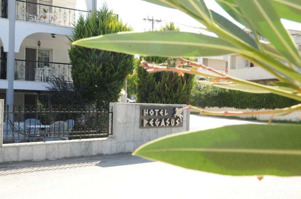 Pegasus Hotel Chaniotis Quarto foto